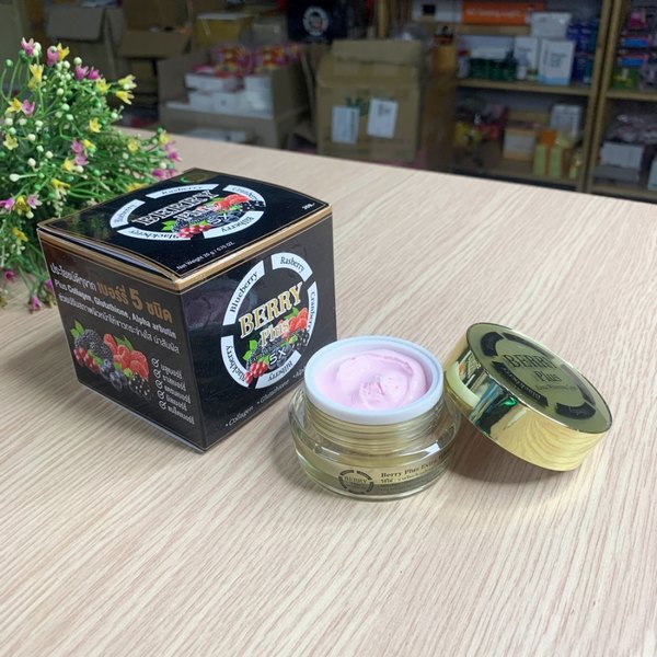 Kem Dưỡng Trắng Da Trị Nám Berry Plus Extra Whitening Cream Thái Lan Dưỡng Da Mặt-1