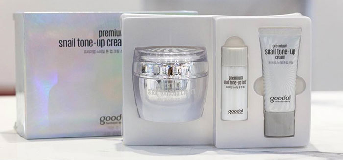 Set Dưỡng Trắng Da Chiết Xuất Ốc Sên Goodal Premium Snail Tone Up Cream Special Dưỡng Da Mặt-1