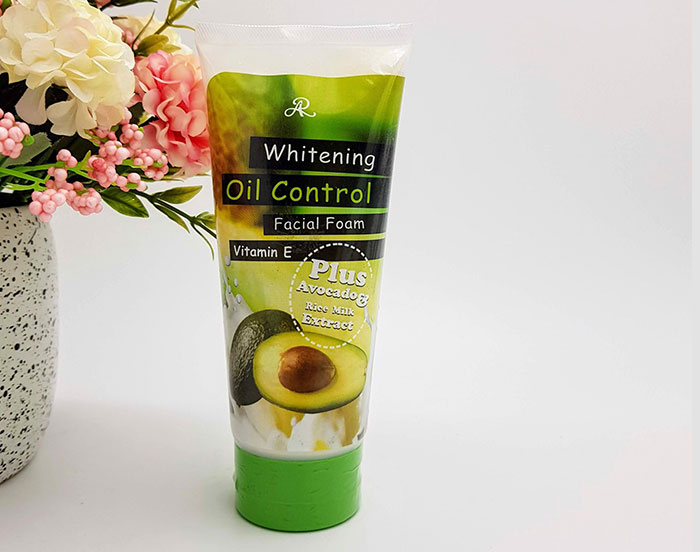 Sửa Rửa Mặt Whitening Oil Control Trái Bơ Sữa Rửa Mặt-1