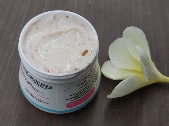 Tẩy Tế Bào Chết Mặt Và Body Alpha Arbutin Scrub 3 Plus Thái Lan Chính Hãng Tẩy Tế Bào Chết-1