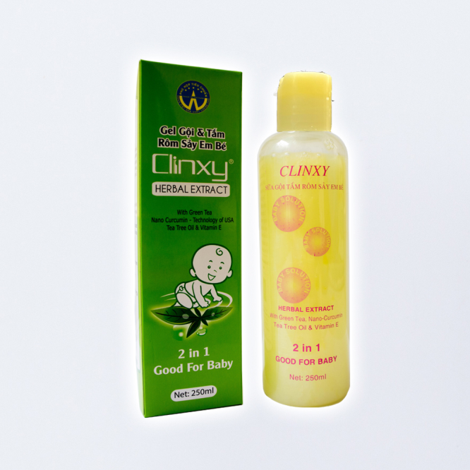 Gội tắm rôm sảy em bé