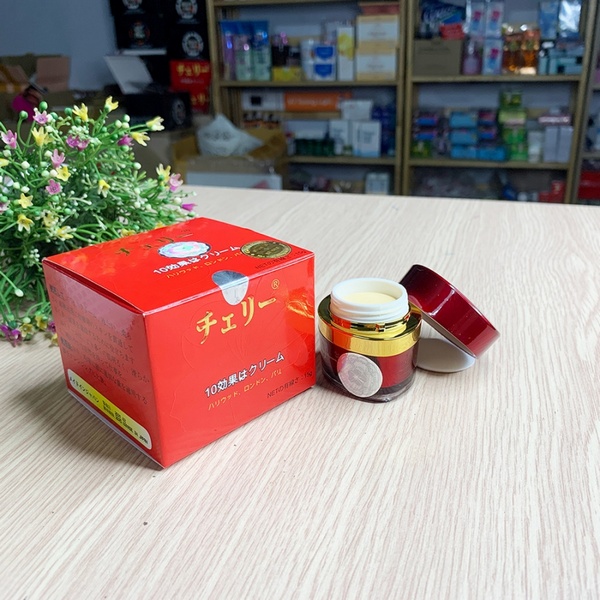 Kem Dưỡng Trắng Da Hoa Anh Đào Nhật Bản