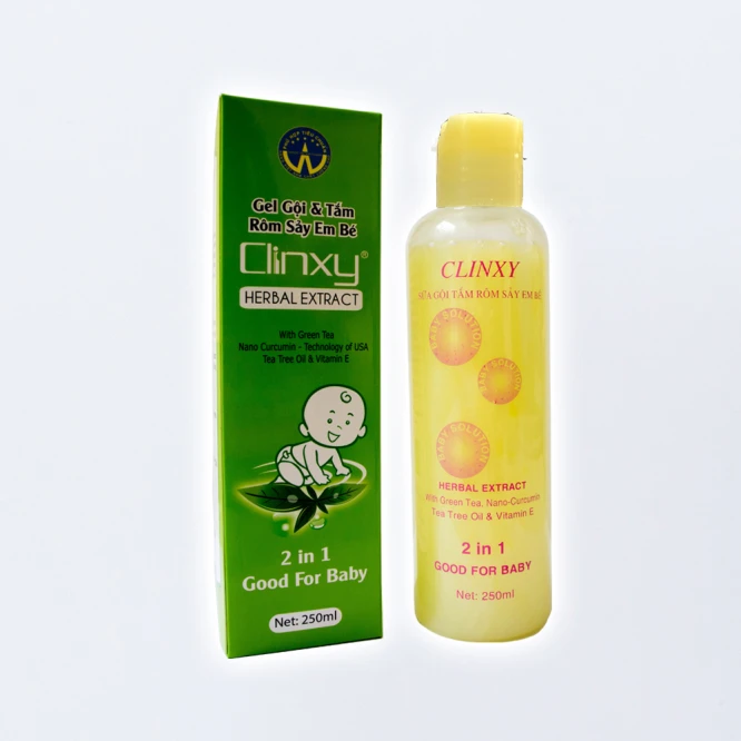 Gội tắm rôm sảy em bé