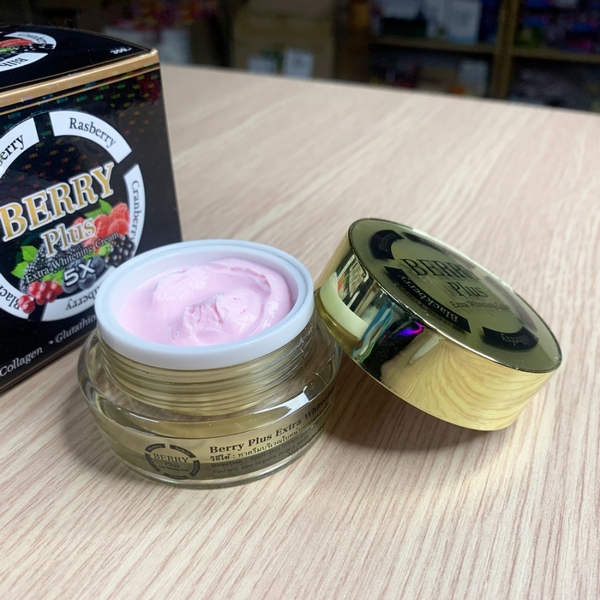 Kem Dưỡng Trắng Da Trị Nám Berry Plus Extra Whitening Cream Thái Lan-2